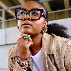 Meet your Posher, Trenee
